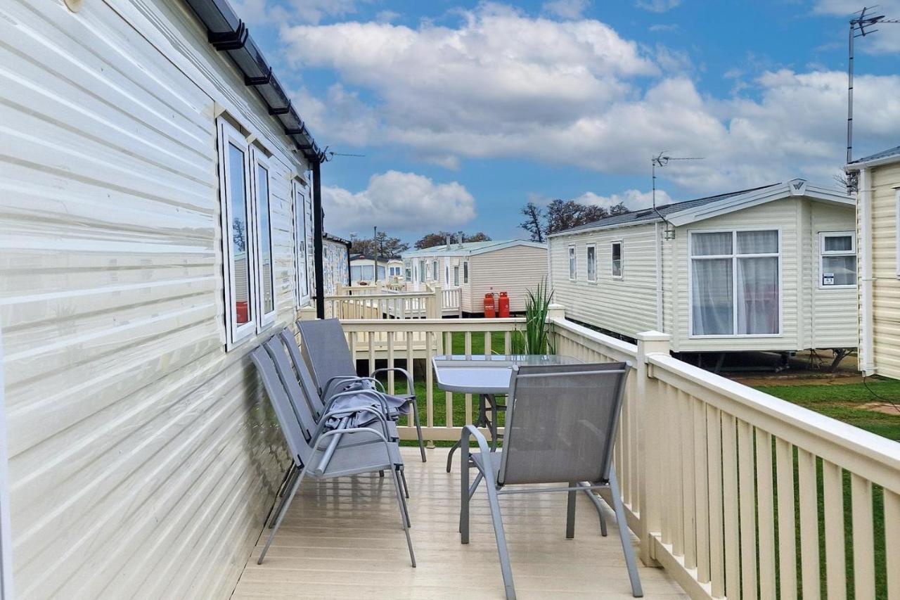 Lovely Caravan Nearby The Beach In Hunstanton, Norfolk Ref 23071C Exterior foto