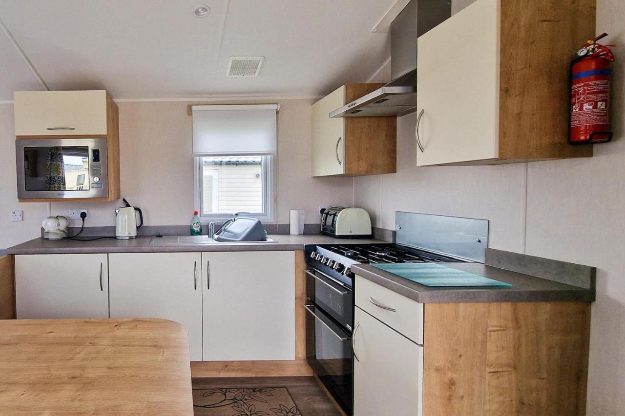 Lovely Caravan Nearby The Beach In Hunstanton, Norfolk Ref 23071C Exterior foto