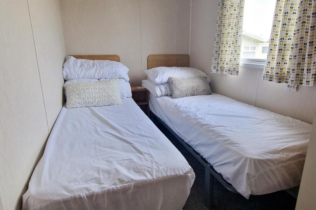 Lovely Caravan Nearby The Beach In Hunstanton, Norfolk Ref 23071C Exterior foto